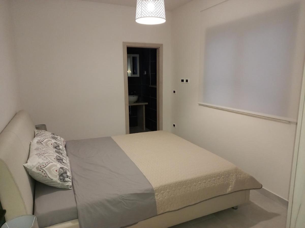 Apartmani Noa I Natali Kaldanija Buitenkant foto